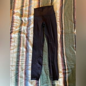 Black Lululemon Leggings.